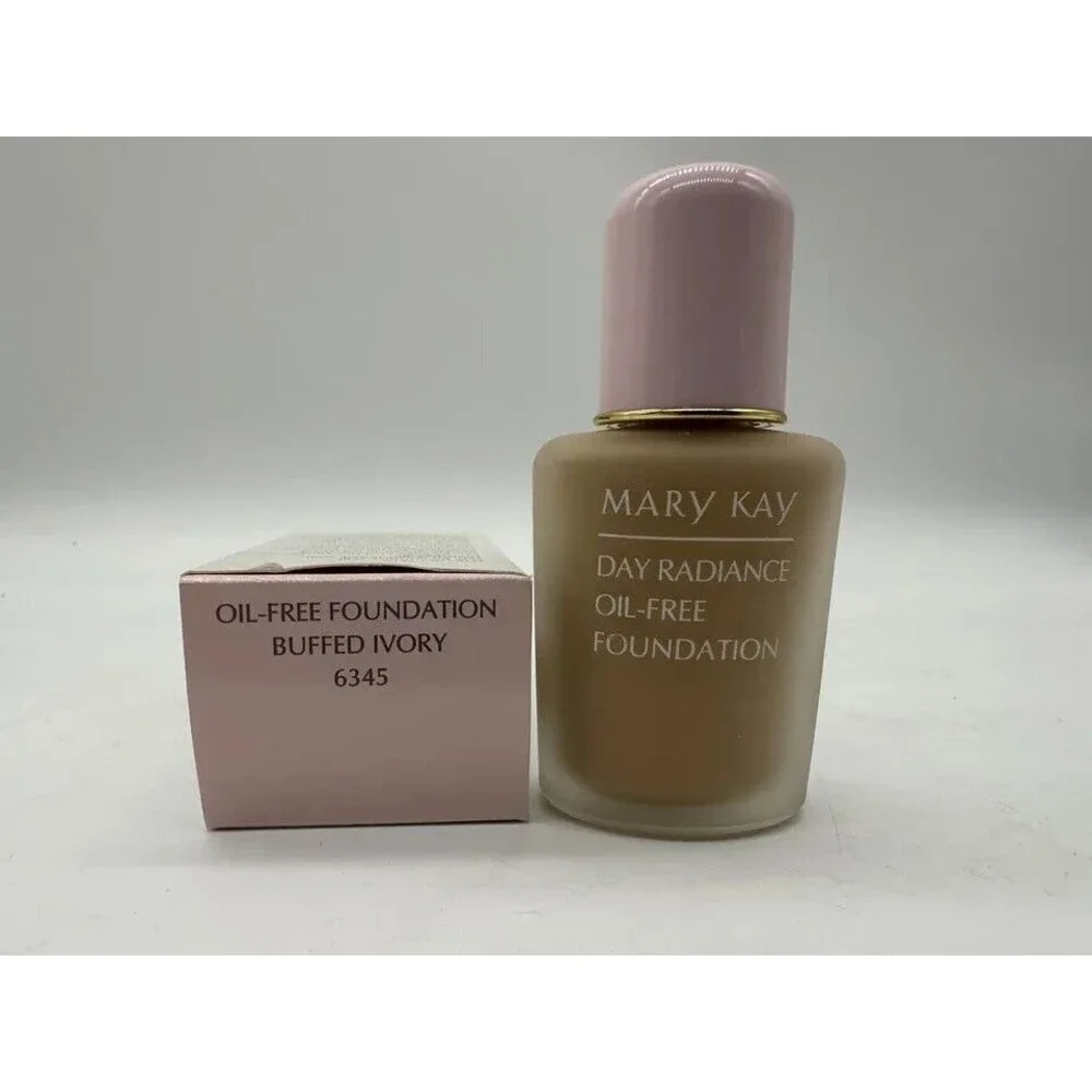 NOS -‎ Mary Kay Day Radiance Oil-Free Foundation 1fl oz Buffed Ivory 6345